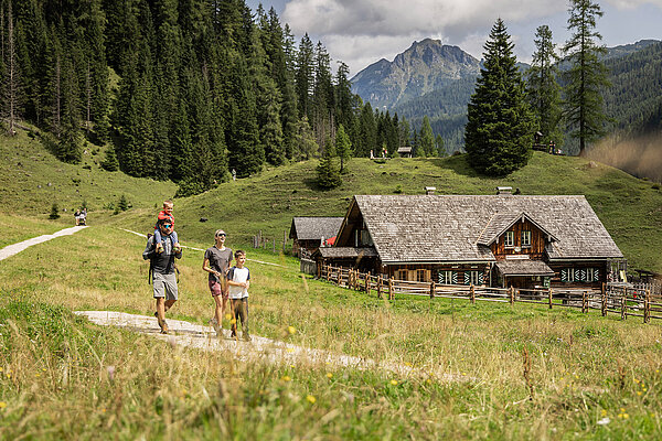 Hüttenwanderung in Obertauern